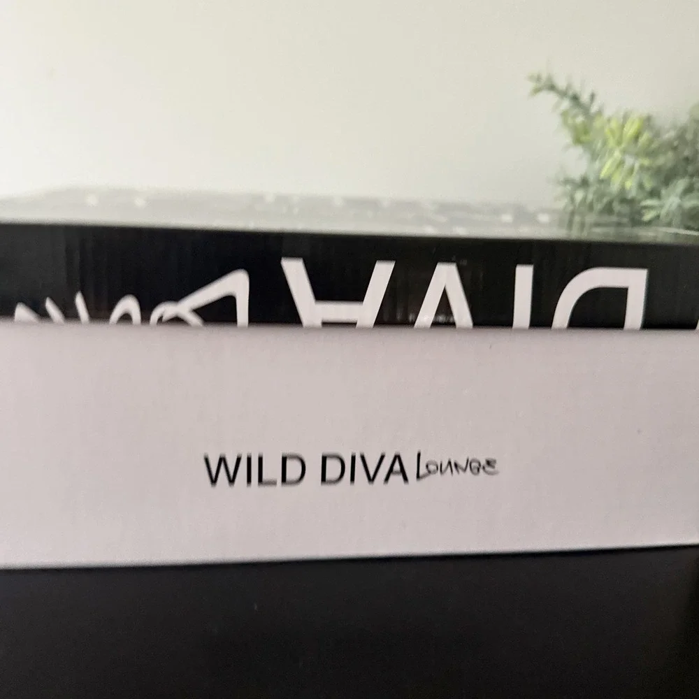 Wild Diva Lounge Huston 01 Black Puffer Ankle Boots Womens sz 8 gorpcore NIB New